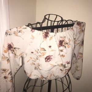 Long sleeve floral crop top